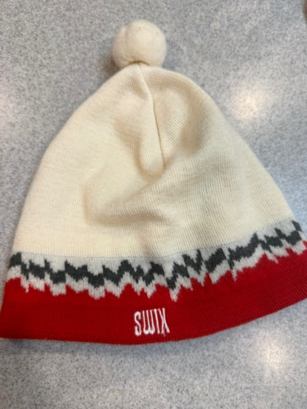 Swix Vintage-Style Nordic Ski Beanie Pom Wool Beanie Hat Red/White